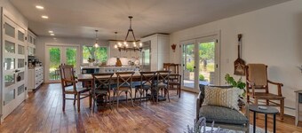 @ Marbella Lane - Eccentric 4BR Modern Ranch Home