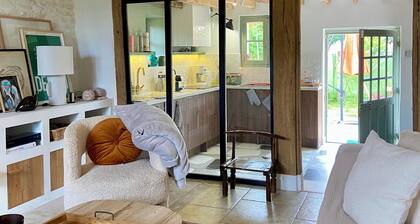 RENOVATED LONGERE DESIGN, WITH GARDEN, 1H30 FROM PARIS, CHARMING VILLAGE ON FOOT