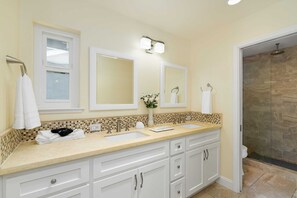 Ferienhaus (4 Bedrooms) | Badezimmer