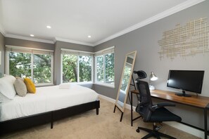 House (4 Bedrooms)