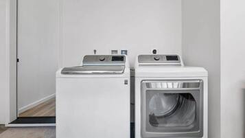 Casa (2 Bedrooms) | Lavanderia