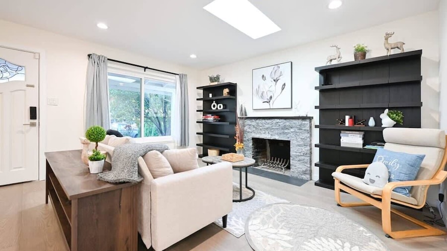 @ Marbella Lane - Exquisite Home 3BR