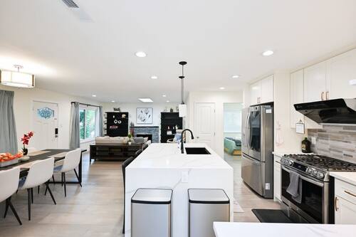 House, Fireplace, Garden View (3 Bedrooms) | Private kitchen | Microwave, oven, coffee/tea maker, electric kettle