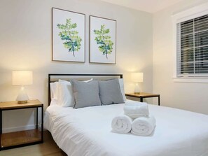 Rumah (4 Bedrooms) | 4 kamar tidur, meja kerja, dan ruang kerja ramah laptop