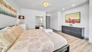 Interior - @ Marbella Lane - 4BR Near Morongo Casino & Outlet Ldry+p (Cabazon)