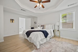 3 slaapkamers, een bureau, een strijkplank/strijkijzer, gratis wifi