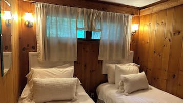 Fer et planche Ă repasser, Wi-Fi, draps fournis