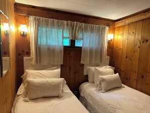 Bügeleisen/Bügelbrett, WLAN, Bettwäsche