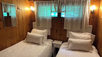 Fer et planche Ă repasser, Wi-Fi, draps fournis