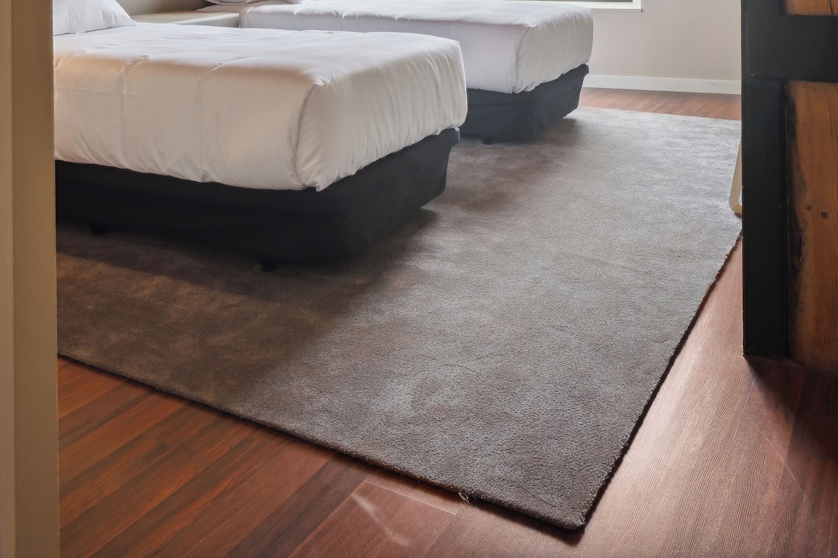 Zweibettzimmer, Flussblick | Zimmersafe, kostenloses WLAN