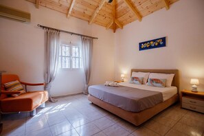 3 bedrooms, iron/ironing board, travel crib, free WiFi