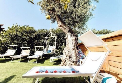 Villa in residence with swimming pool. Relaxation and comfort 5 minutes' drive from the sea