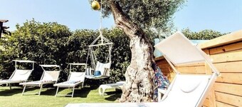 Villa in residence with swimming pool. Relaxation and comfort 5 minutes' drive from the sea