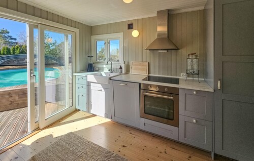 Beautiful home in Gressvik