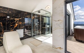 Interior - Awesome home in Lovran with sauna (Lovran)