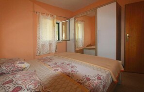 2 Schlafzimmer, Bügeleisen/Bügelbrett, kostenloses WLAN