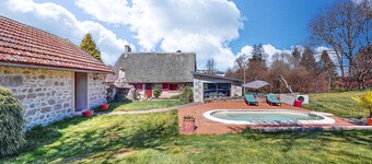 Awesome home in Saint-Oradoux-de-Chiro