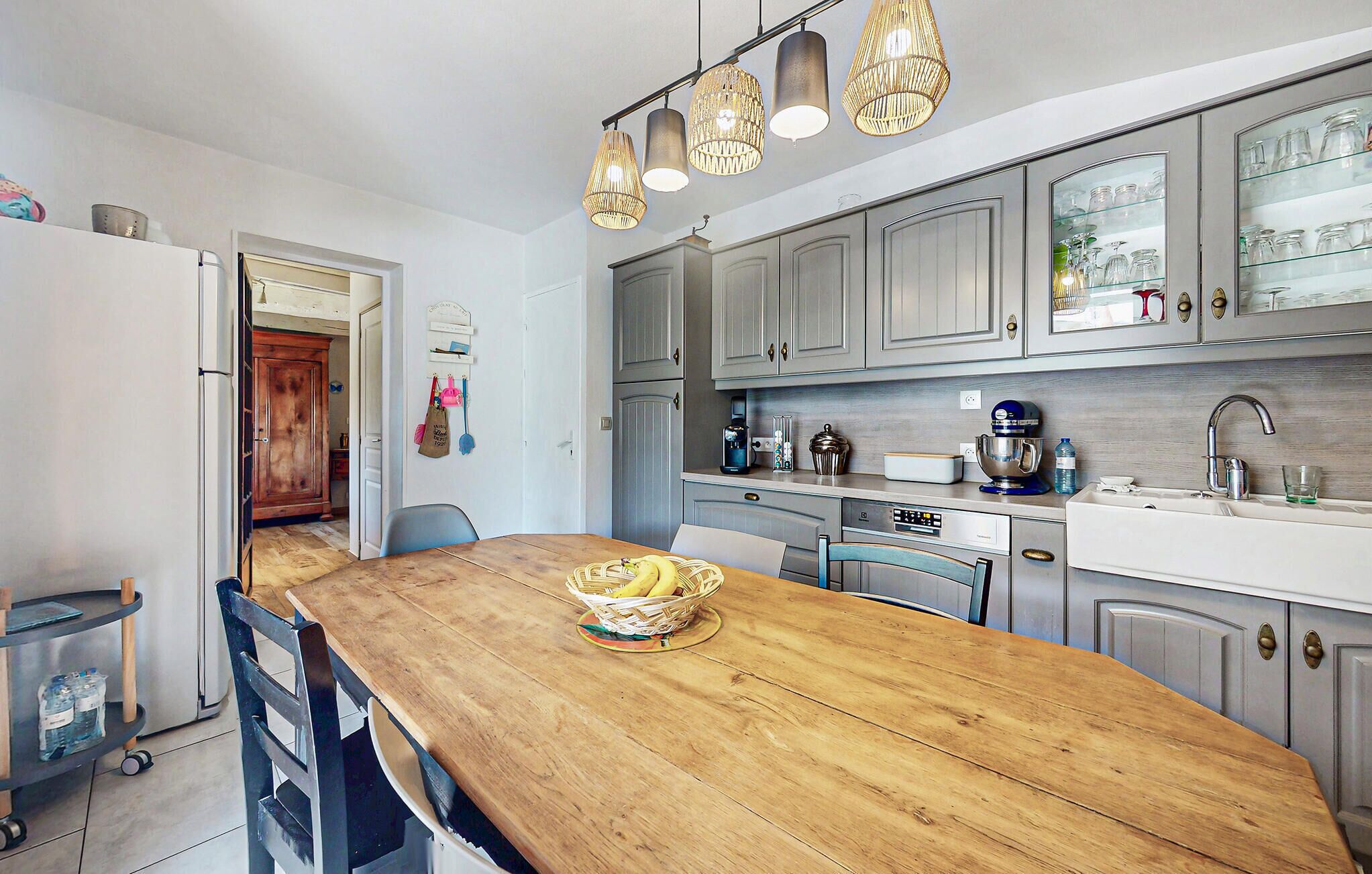 Réfrigérateur, four, lave-vaisselle