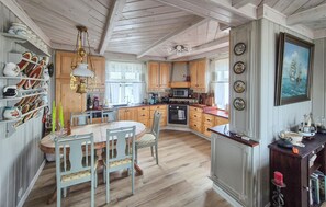 Réfrigérateur, four, plaque de cuisson, lave-vaisselle