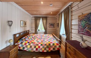 3 bedrooms, travel crib, free WiFi