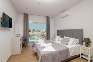 3 chambres, fer et planche à repasser, lit parapluie, Wi-Fi gratuit