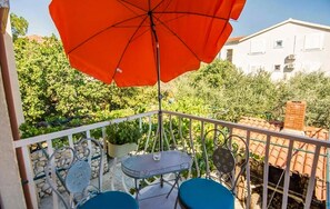 Property grounds - Awesome apartment in Biograd na Moru with WiFi (Biograd na Moru)