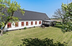 Exterior - Amazing home in Samsø with WiFi (Samsø)