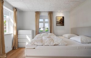 3 bedrooms, free WiFi - Amazing home in Samsø with WiFi (Samsø)