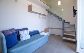 TV - 1 bedroom gorgeous home in Castellabate (Castellabate)