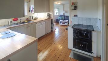 Kühlschrank, Ofen, Herdplatte, Geschirrspüler