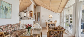 2 bedroom stunning home in Knebel