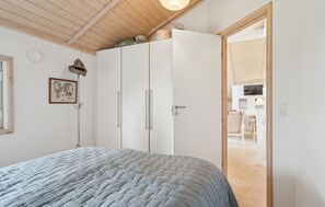 2 bedrooms, free WiFi