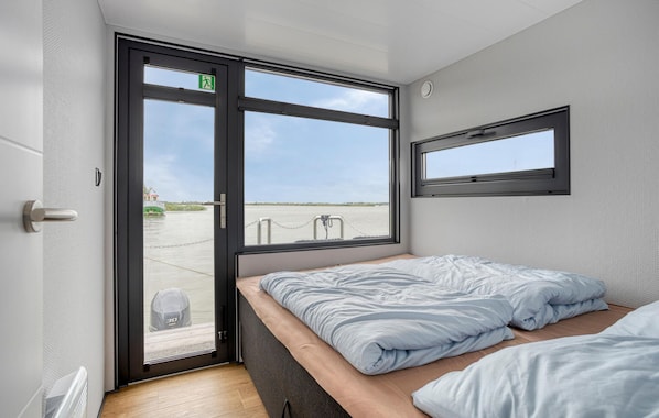 2 bedrooms, free WiFi