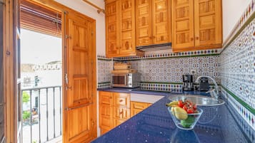 Réfrigérateur, plaque de cuisson, lave-vaisselle