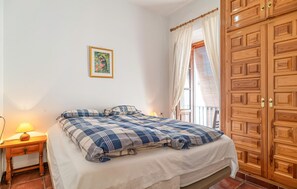 4 bedrooms, travel cot, free WiFi, bed sheets - Lovely home in Salobreña (Salobreña)