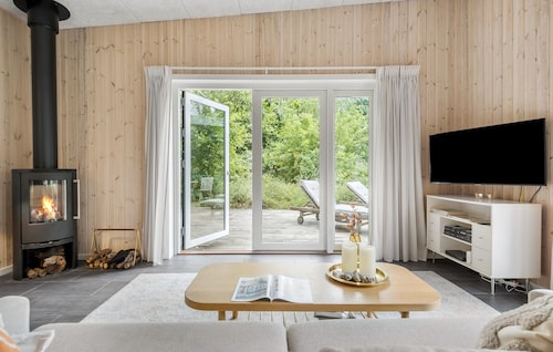 Lovely home in Rørvig with sauna