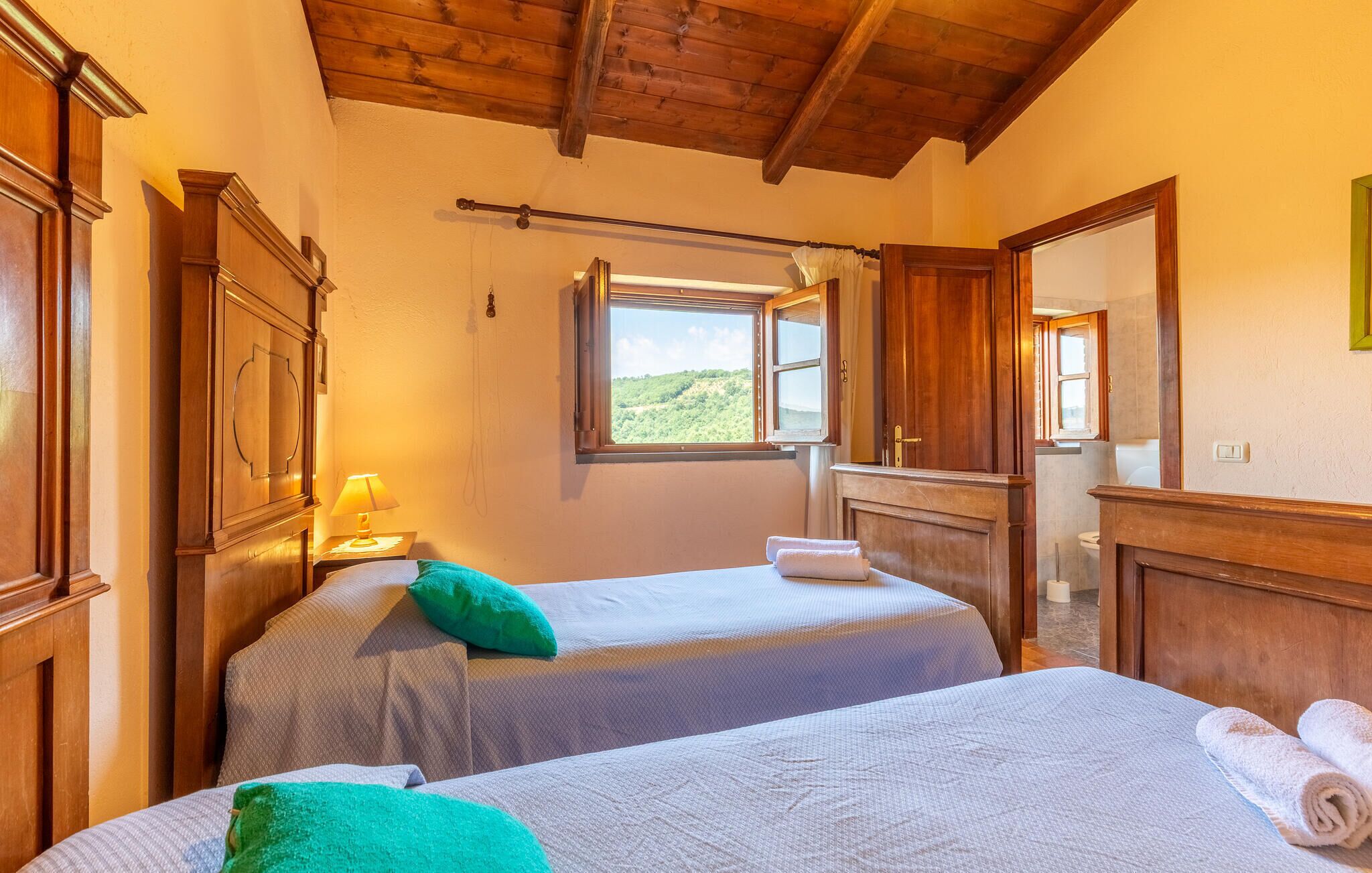 3 chambres, lit parapluie, Wi-Fi gratuit, draps fournis