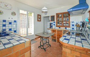 Réfrigérateur, four, plaque de cuisson, lave-vaisselle