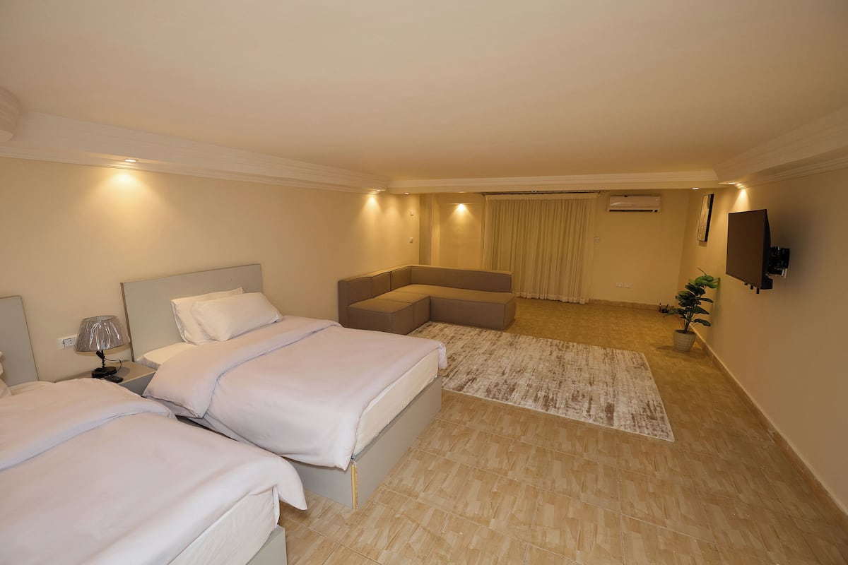 Free WiFi, bed sheets