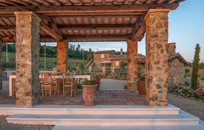 Outdoor dining - Cozy home in Trevinano (Trevinano)