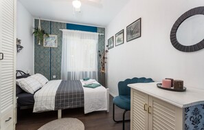 2 bedrooms, iron/ironing board, free WiFi