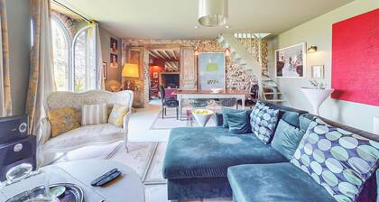 Amazing home in Villaines-la-Gonais