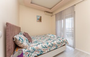 Free WiFi, bed sheets - Gorgeous apartment in Biograd na Moru (Biograd na Moru)