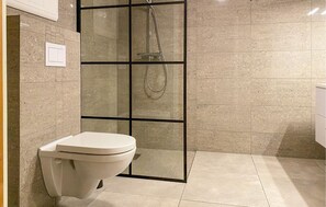 Shower - Gorgeous home in Kverva with WiFi (Kverva)