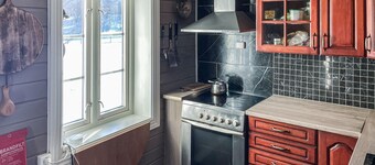 Lovely home in Inndyr with WiFi