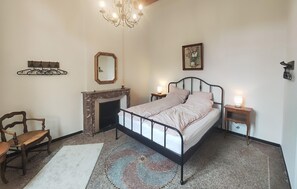 4 bedrooms, travel cot, free WiFi