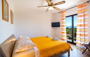 2 Schlafzimmer, Reisekinderbett, kostenloses WLAN