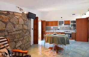 Fridge, stovetop, cookware/dishes/utensils - Il Giardino dei Filosofi (Ascea)