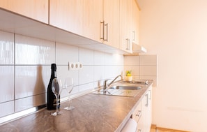 Fridge, stovetop
