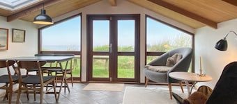 Lovely home in Samsø with WiFi